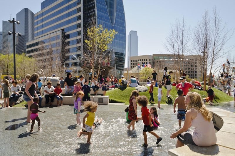 Klyde Warren Park-800